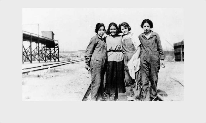 4 women railroad workers
